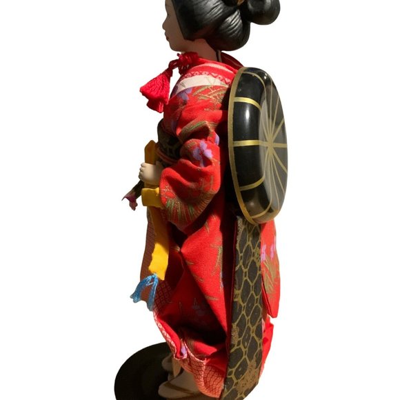 Avon International Doll Figurine  1990 "Masako from Japan" with Stand - Picture 10 of 12